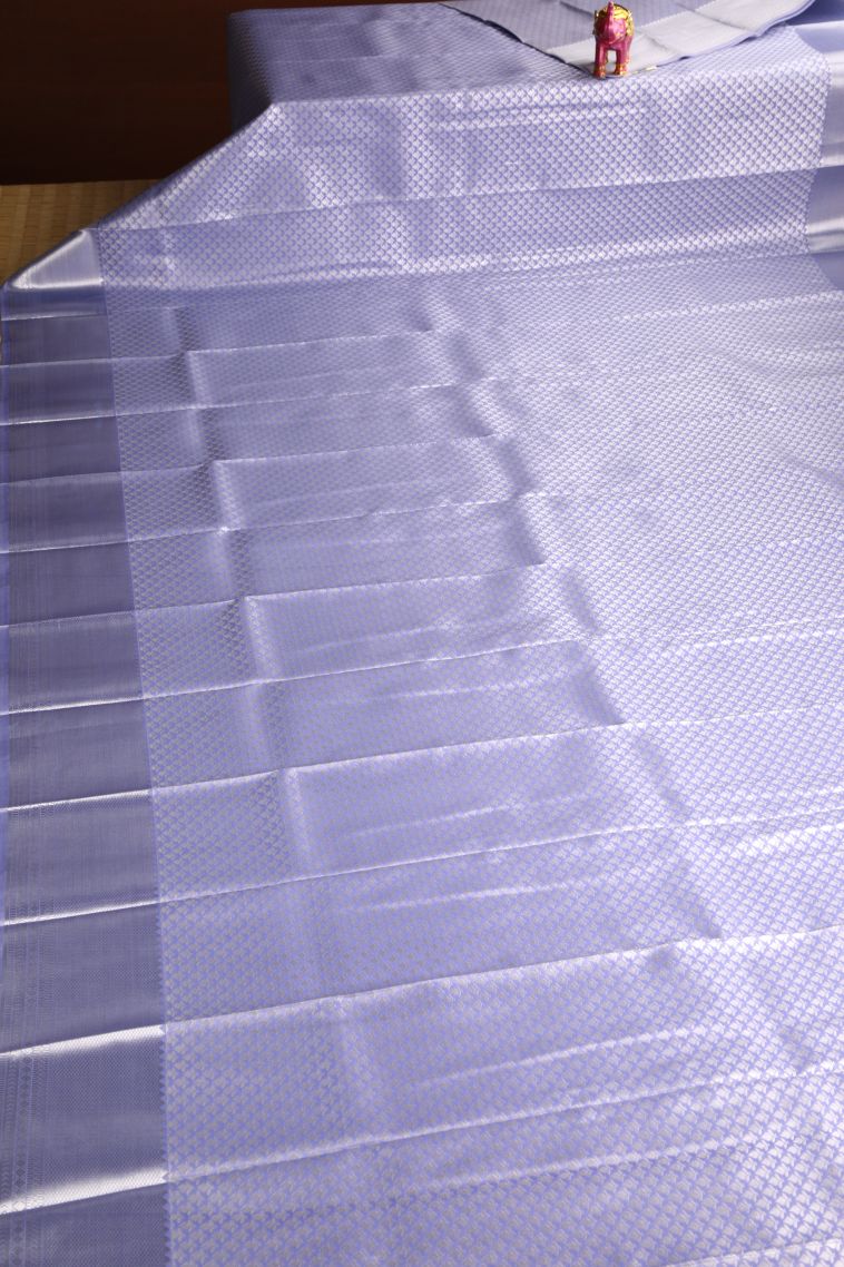 Heather Purple Visiri Madippu Silk Sarees with Silver Zari Floral Puttas view 2