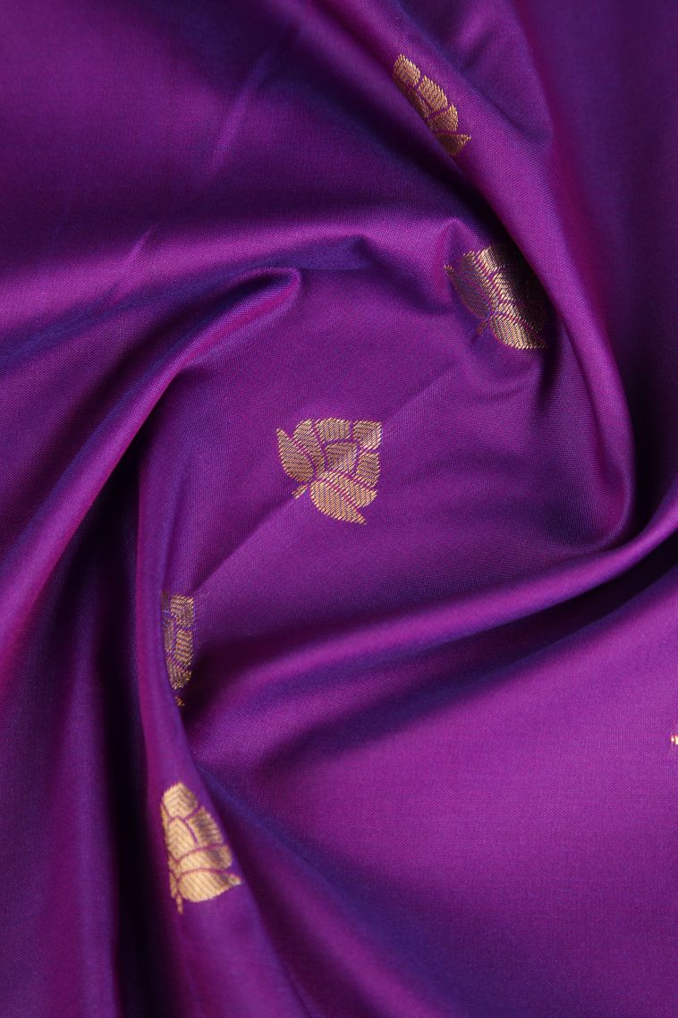 Viola Purple Visiri Madippu Silk Sarees Gold Zari with Floral Puttas view 4