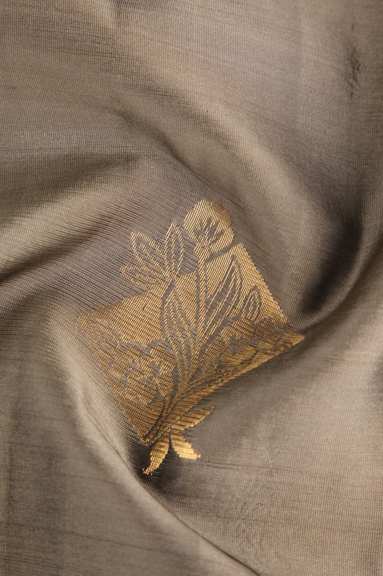 Metallic Gold Soft Silk Saree Gold Zari with Floral Patterns view 4