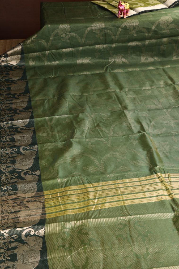 Paris Green Organza Saree with Silver Zari Floral Patterns view 2