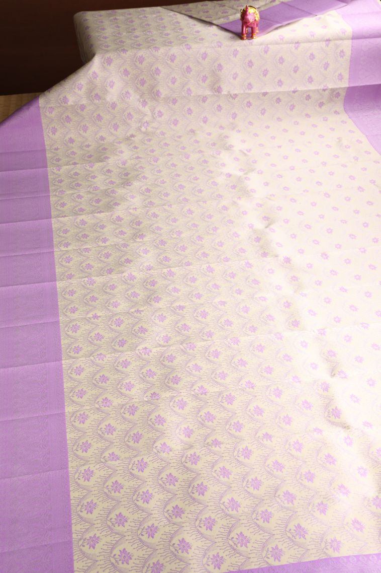 Cream White Visiri Madippu Silk Sarees with Silver Zari Floral Patterns view 2