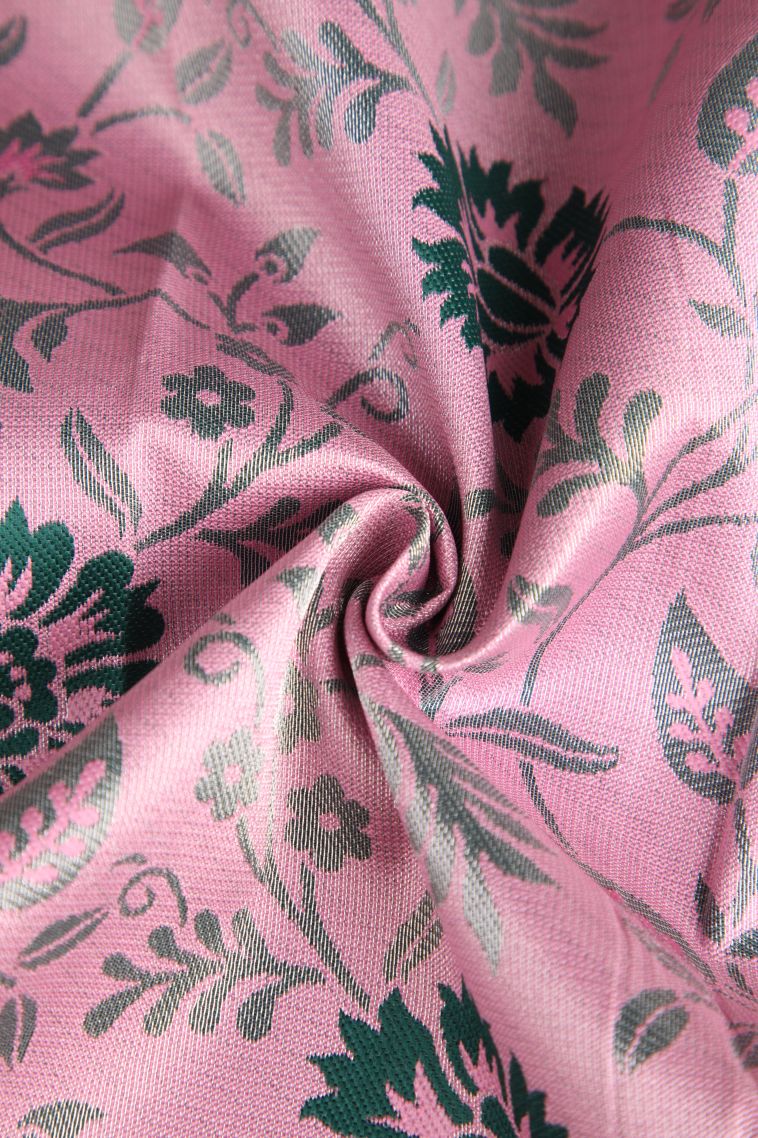 Crepe Pink Visiri Madippu Silk Sarees with Silver Zari Leaf Pattern view 4