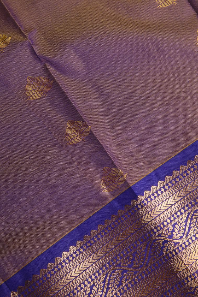 Merigold Orange Visiri Madippu Silk Sarees Gold Zari with Floral Puttas view 3