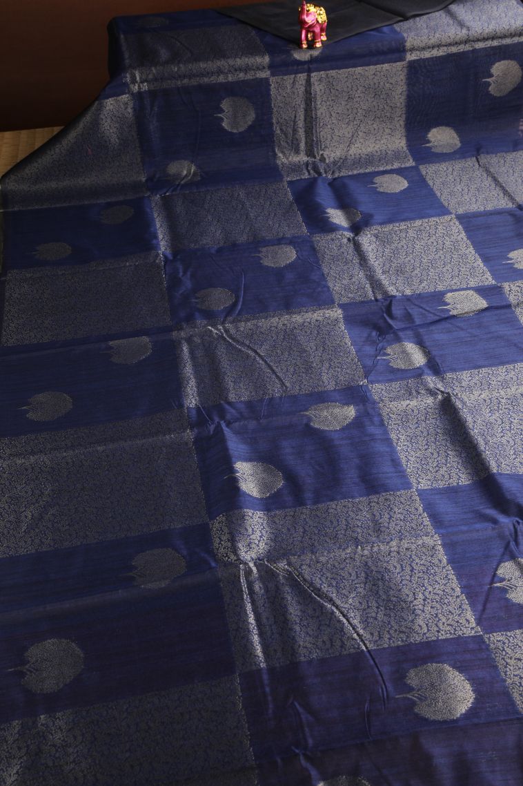 Berry Blue Jute Sarees with Antic Zari Leaf Pattern view 2