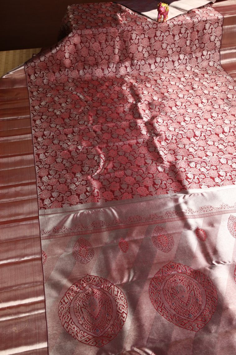 Lipstick Red Kanchipuram Silk Sarees with Silver Zari Floral Patterns view 2