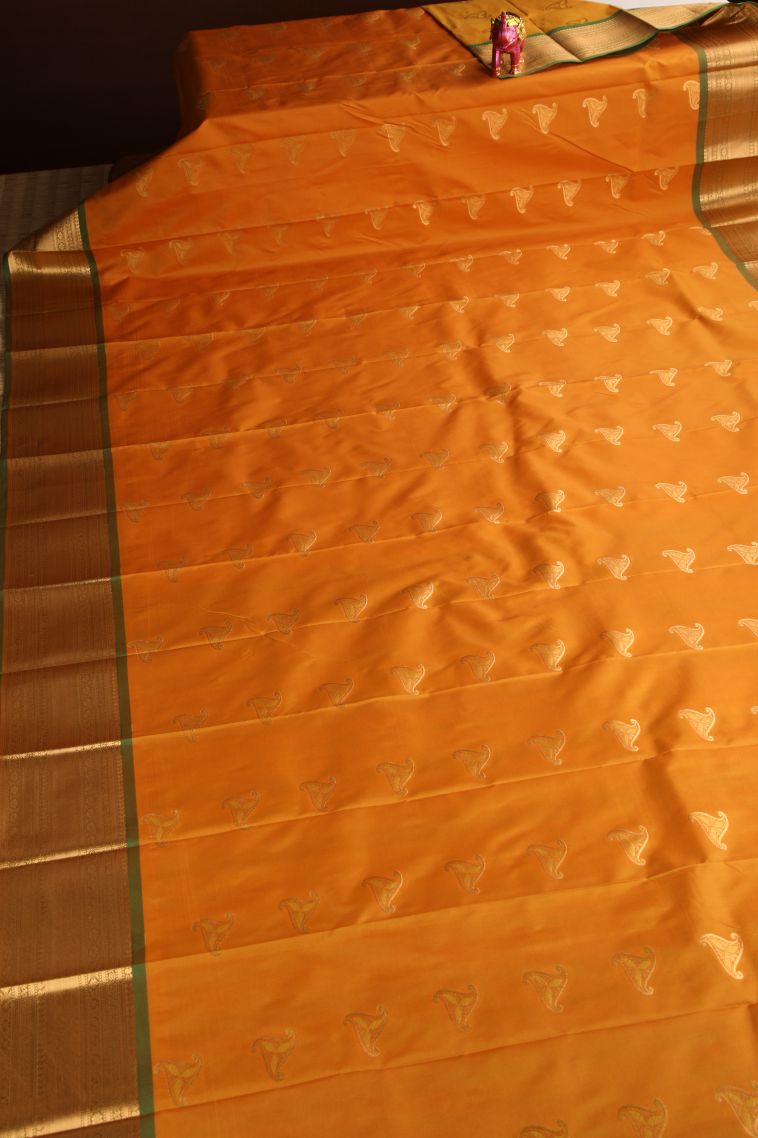 Merigold Orange Visiri Madippu Silk Sarees Gold Zari with Leaf Pattern view 2