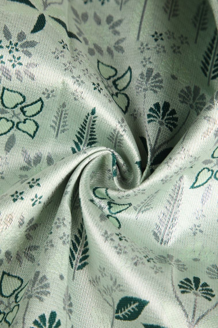 Pistachio Green Visiri Madippu Silk Sarees with Silver Zari Leaf Pattern view 4