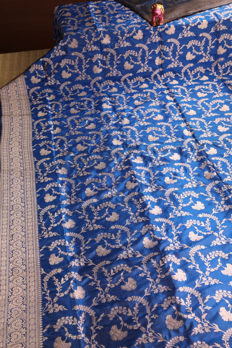 Daffane Blue Banaras Silk Saree Gold Zari with Floral Patterns view 2