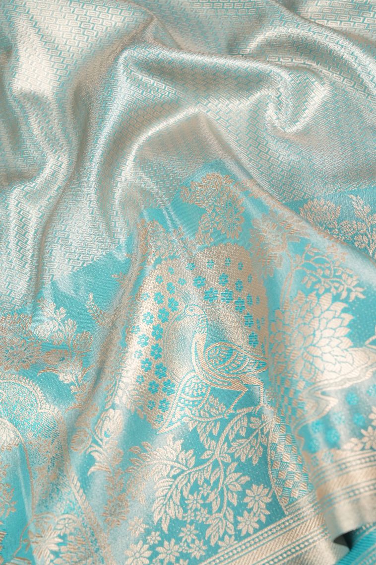 Orchid Purple Apoorva Silk Sarees with Gold Zari Leaf Pattern view 3