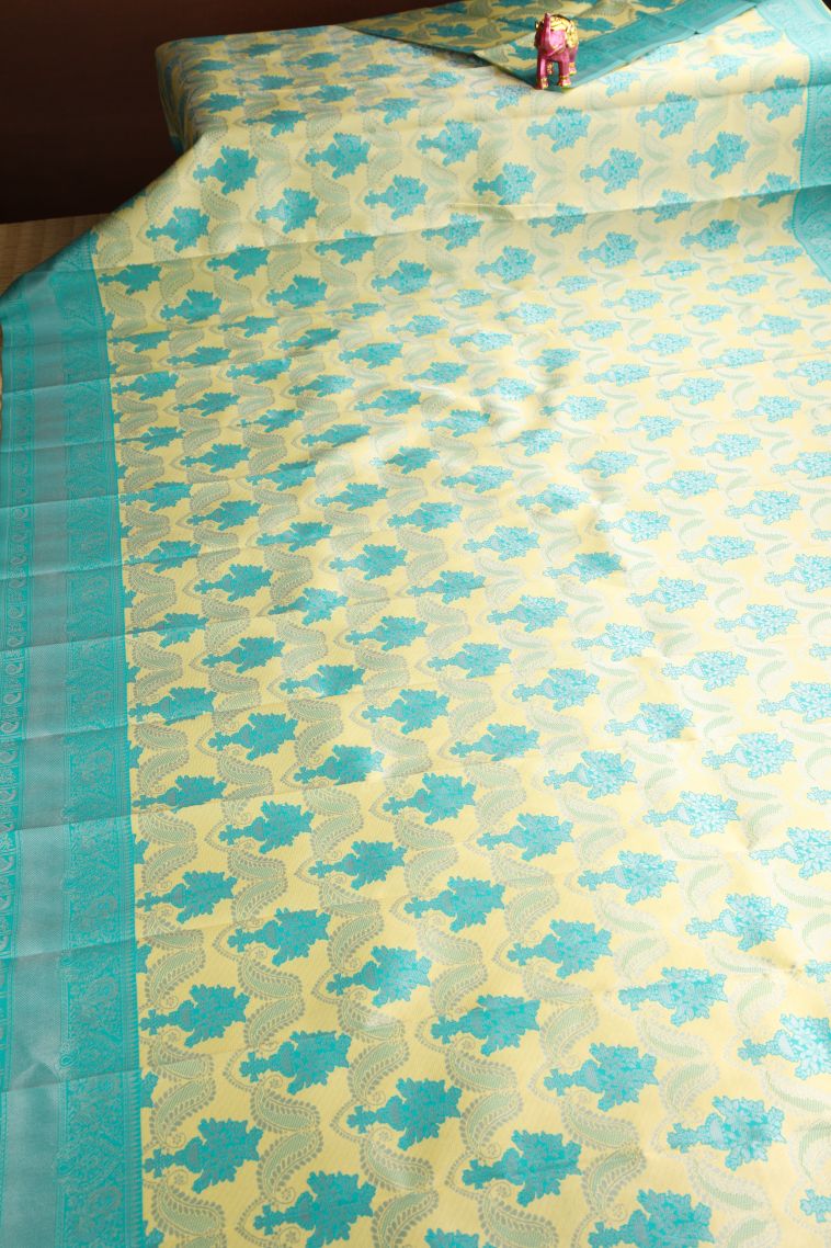 Shortbread Yellow Visiri Madippu Silk Sarees with Silver Zari Floral Patterns view 2
