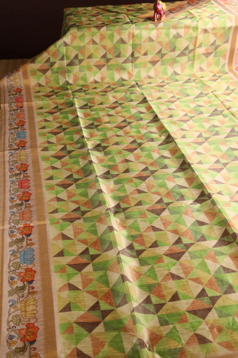 Lime Green Jute Sarees Without Zari With Geometric Shapes view 2