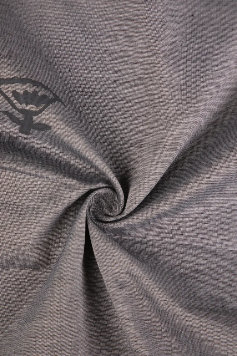 Gray Black Poly Cotton Sarees Without Zari With Floral Puttas view 4