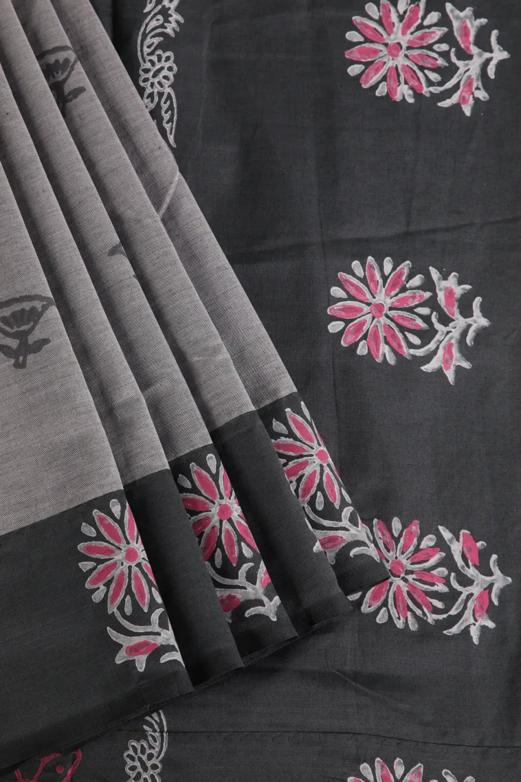 Gray Black Poly Cotton Sarees Without Zari With Floral Puttas