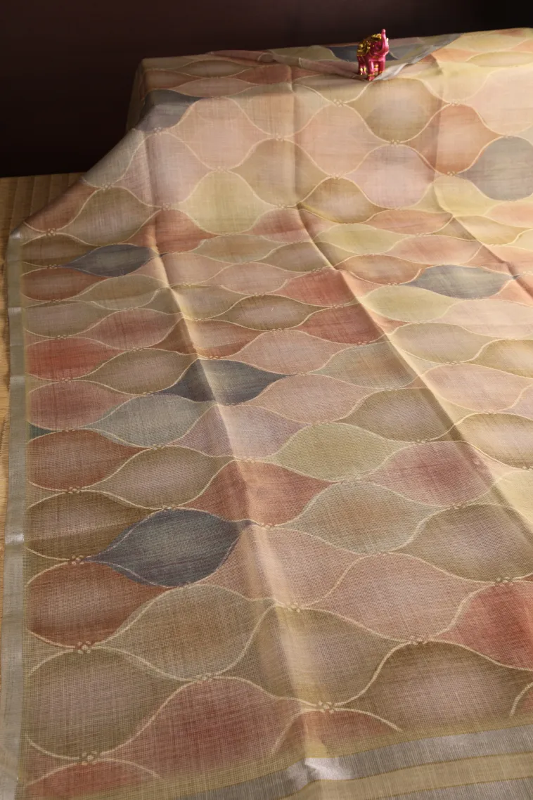 Linen White Linen Saree Without Zari With Geometric Shapes view 2