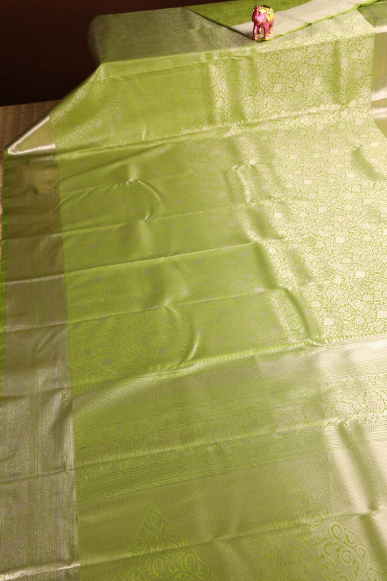 Olive Green Apoorva Silk Sarees Gold Zari with Leaf Pattern view 2