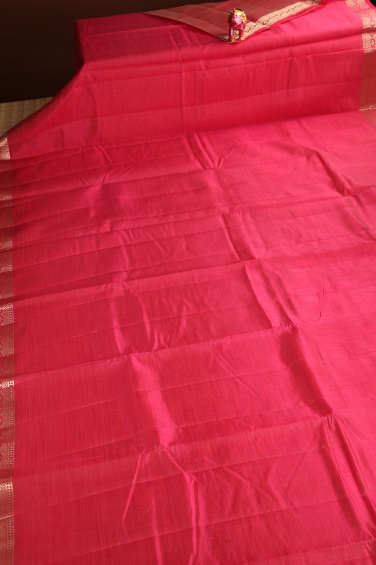 Strawberry Pink Raw Silk Sarees Gold Zari with Plain view 2