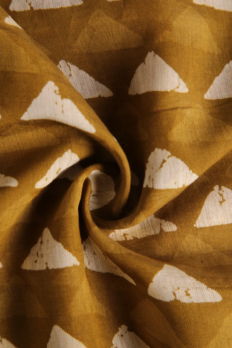 Rich Gold Chanderi Cotton Sarees Without Zari With Geometric Shapes view 4
