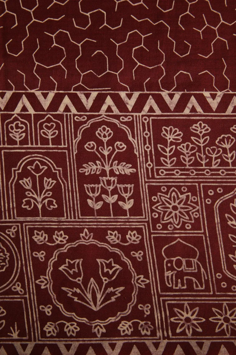 Berry Red Poly Cotton Sarees Without Zari With Floral Patterns view 3