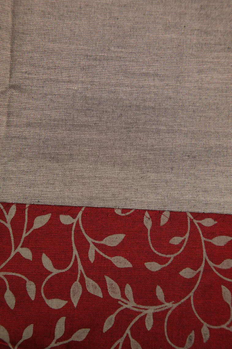 Berry Red Poly Cotton Sarees Without Zari With Floral Patterns view 3