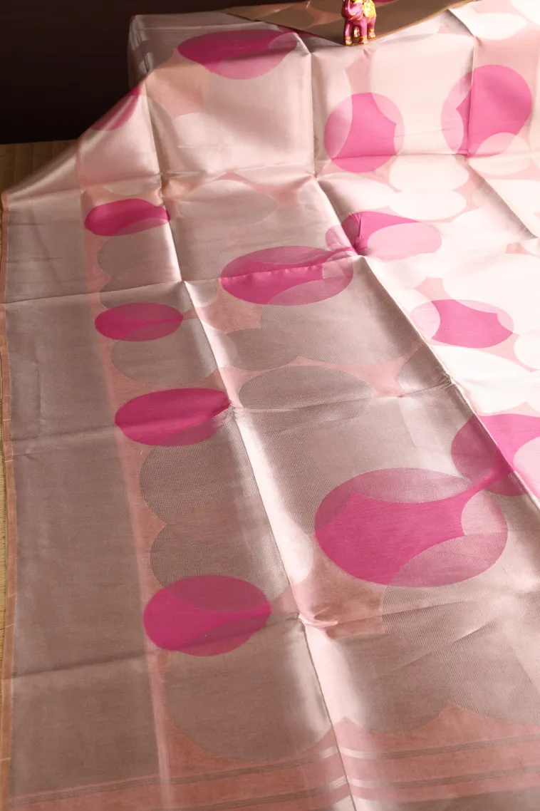 Lemonade Pink Jute Sarees with Silver Zari Geometric Shapes view 2