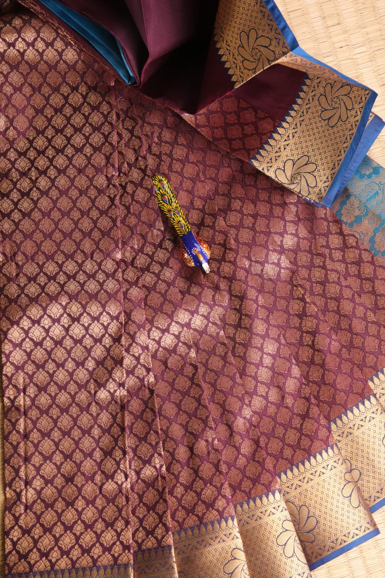 Magenta Purple Visiri Madippu Silk Sarees with Copper Zari Floral Patterns view 1