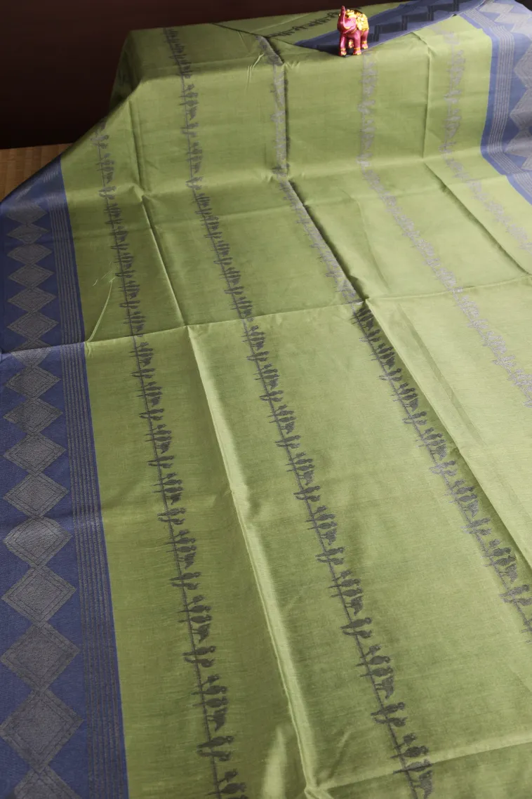 Olive Green Jute Sarees with Antic Zari Birds Mottif view 2
