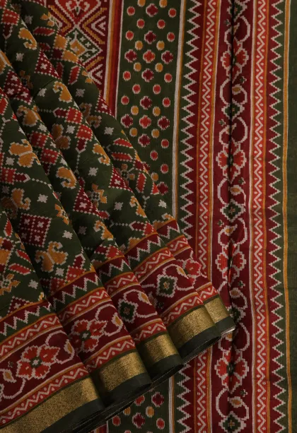 Seaweed Green Chanderi Cotton Sarees Without Zari With Floral Patterns