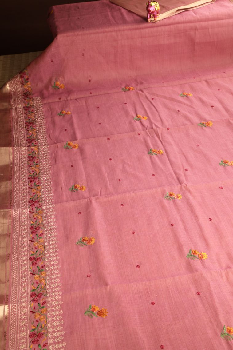 Peach Pink Chanderi Cotton Sarees Gold Zari with Floral Puttas Embroidary view 2