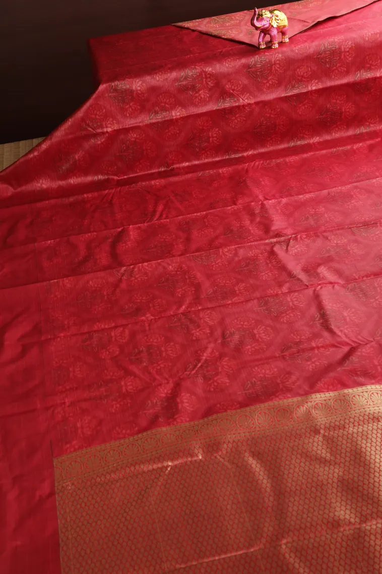 Rose Red Soft Silk Sarees Without Zari With Floral Patterns view 2