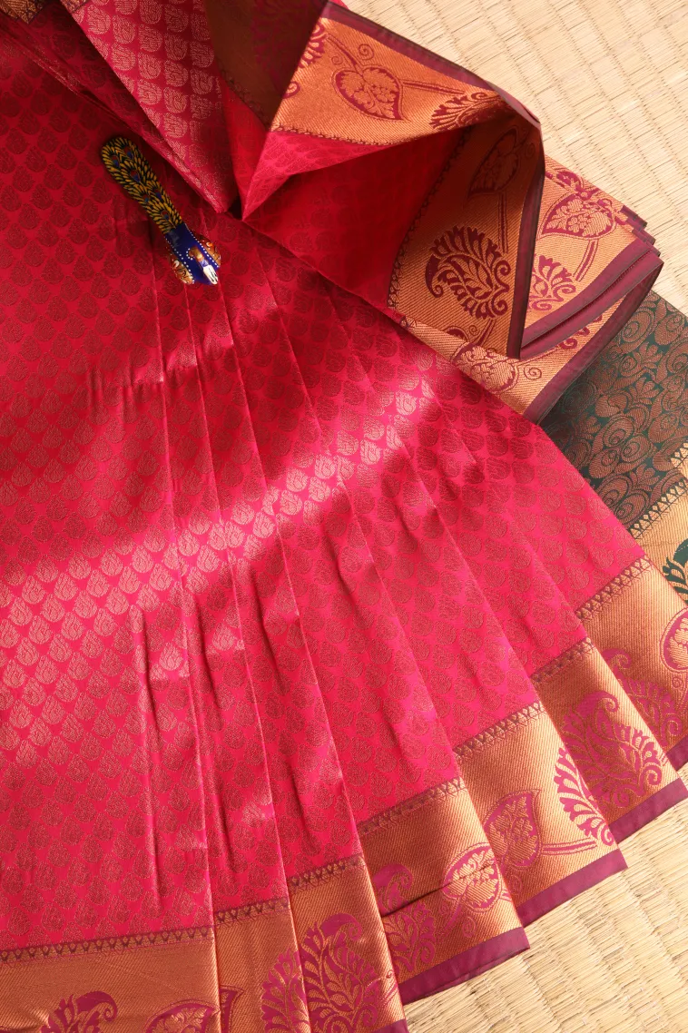 Punch Pink Visiri Madippu Silk Sarees with Copper Zari Floral Patterns