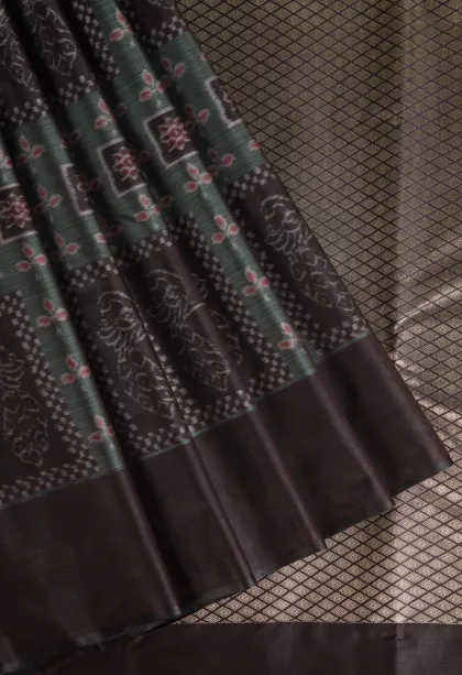 Chocolate Brown Soft Silk Sarees Without Zari With Peacock Motifs