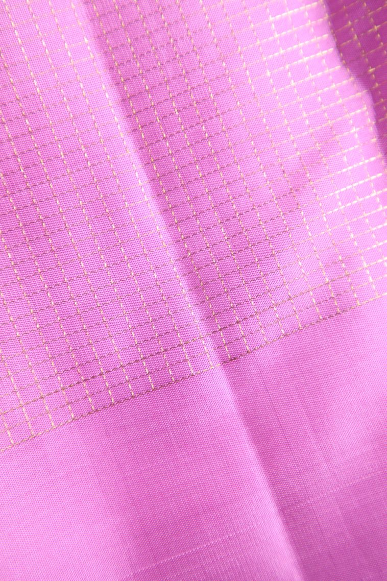 Lean Pink Kanchipuram Silk Sarees with Gold Zari Kolam Pattern view 3