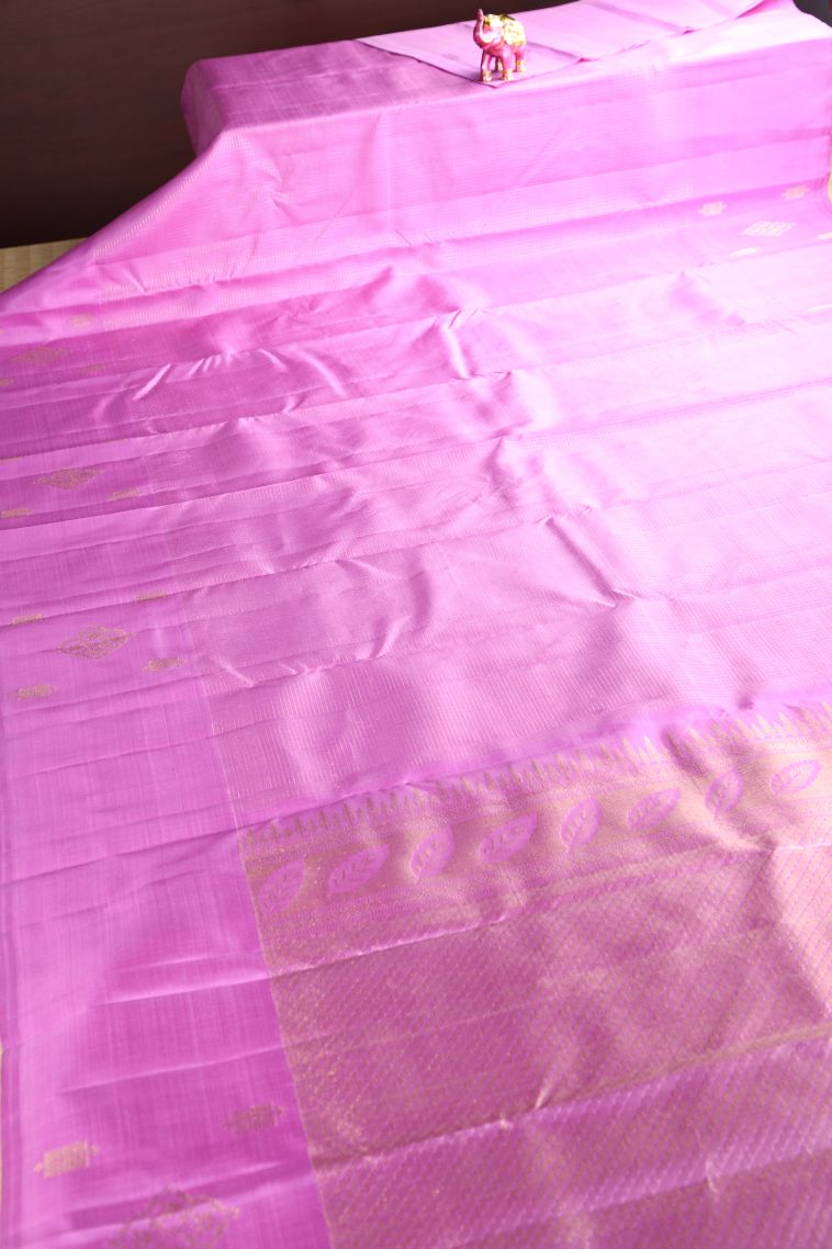 Lean Pink Kanchipuram Silk Sarees with Gold Zari Kolam Pattern view 2