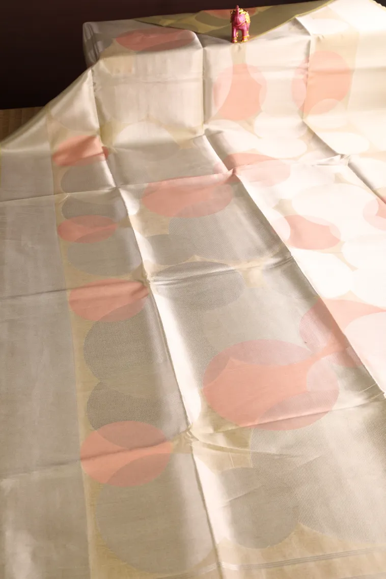 Cream White Jute Sarees with Silver Zari Geometric Shapes view 2