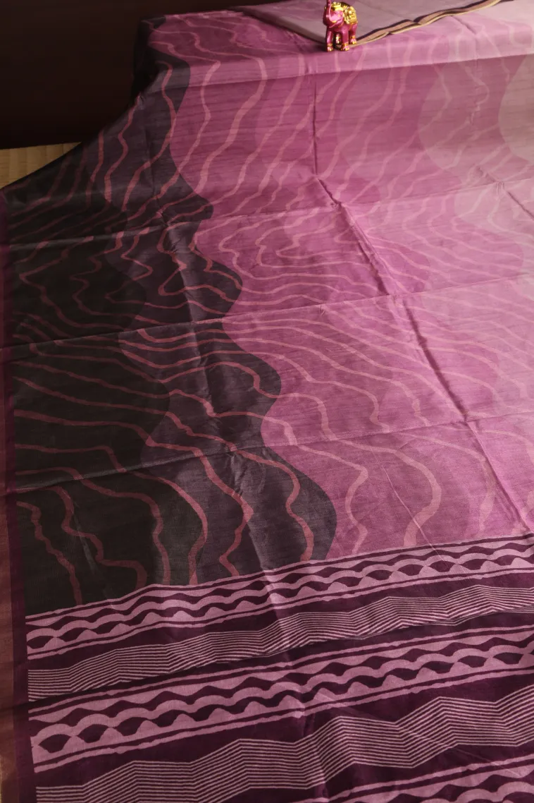 Magenta Purple Raw Silk Sarees Without Zari With Floral Patterns view 2