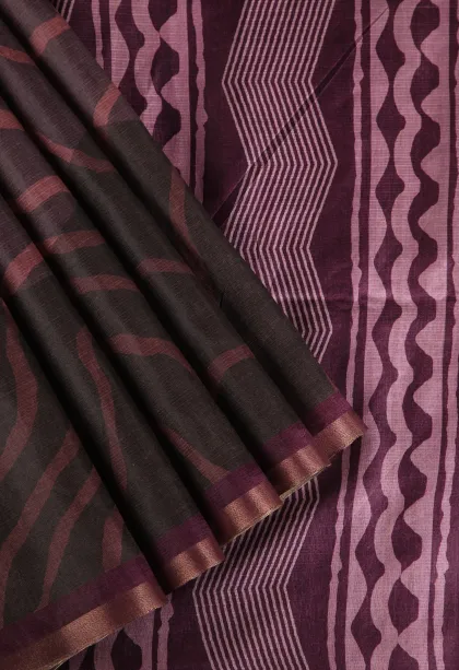 Magenta Purple Raw Silk Sarees Without Zari With Floral Patterns