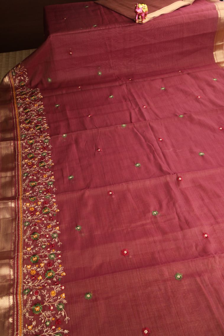 Apple Red Chanderi Cotton Sarees Gold Zari with Floral Puttas Embroidary view 2
