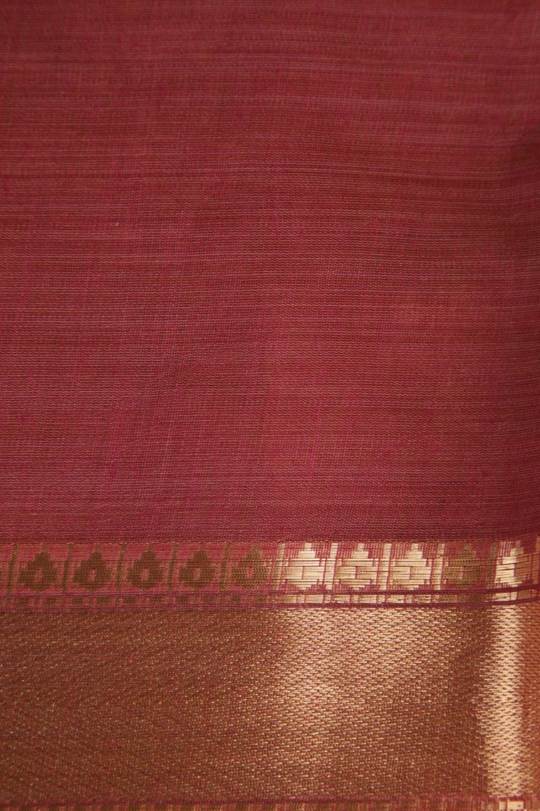 Apple Red Chanderi Cotton Sarees Gold Zari with Floral Puttas Embroidary view 3