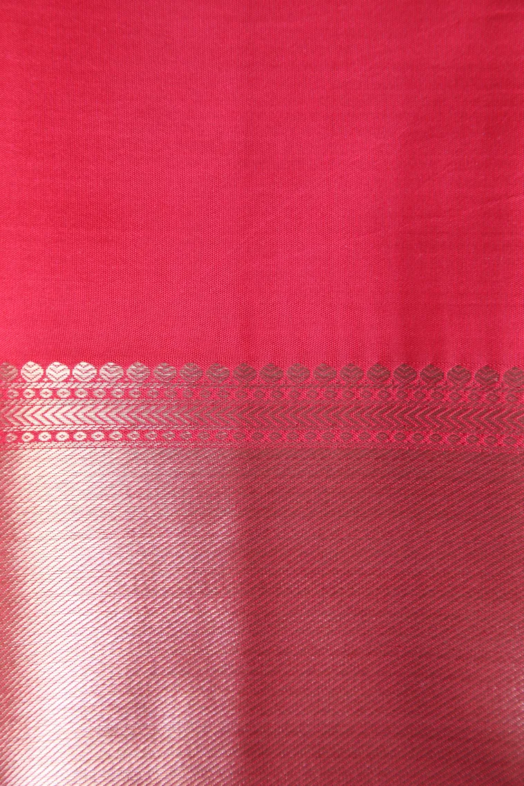 Strawberry Pink Kanchipuram Silk Sarees with Gold Zari Peacock And Animal view 3