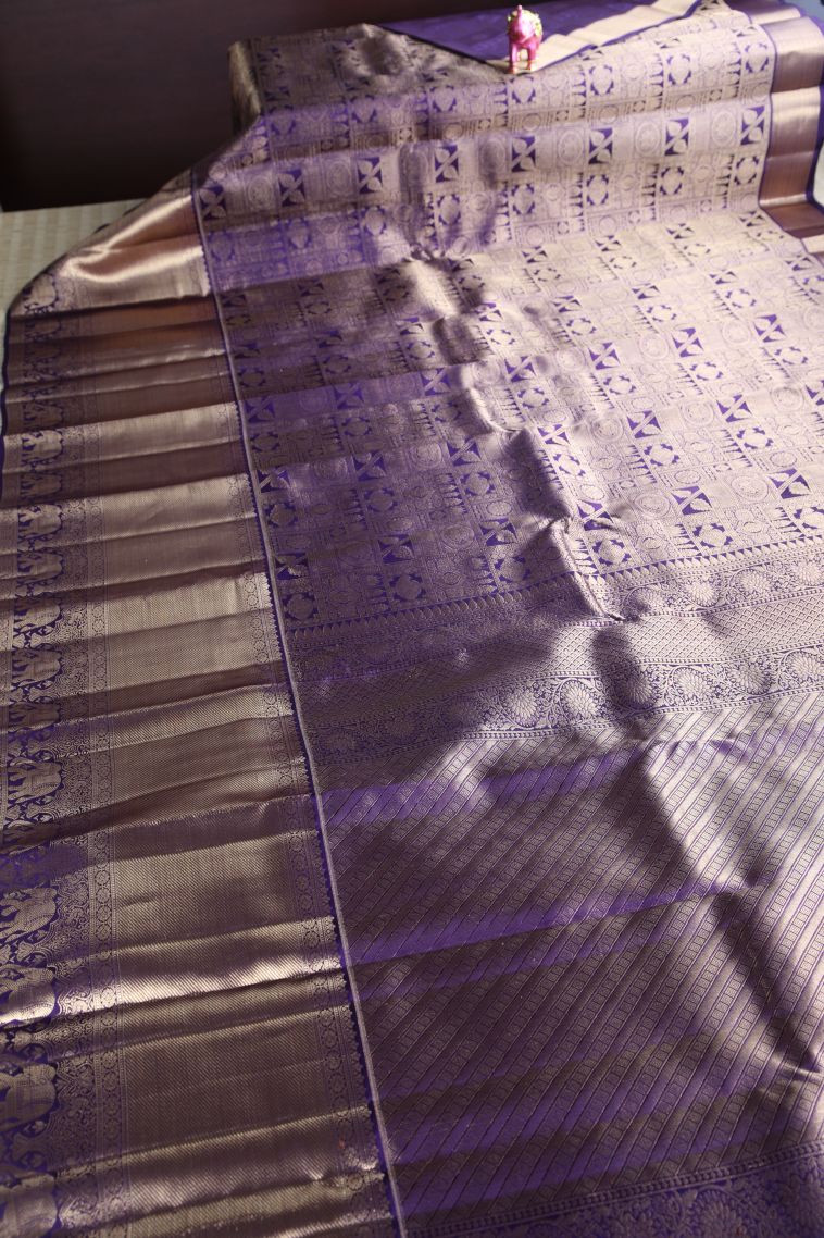 Berry Blue Kanchipuram Silk Sarees with Gold Zari Jamandery Pattern view 2