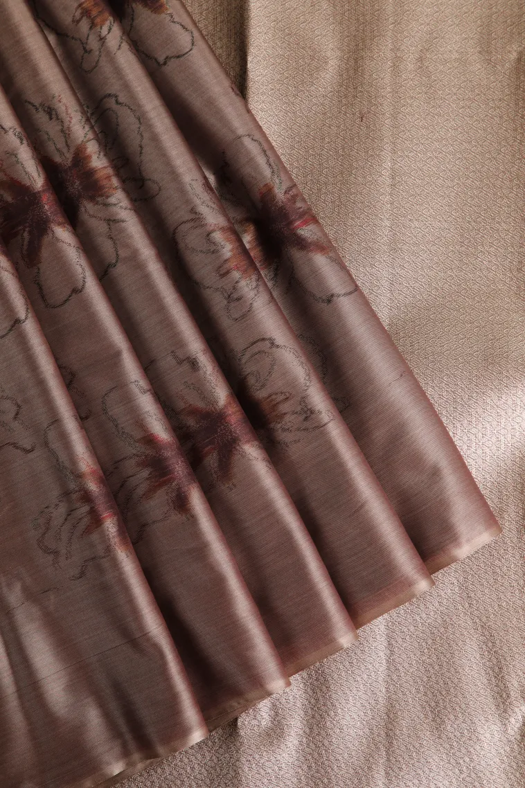 Peanut Brown Soft Silk Sarees Without Zari With Flower Mottif