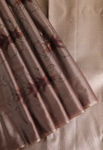 Peanut Brown Soft Silk Sarees Without Zari With Flower Mottif