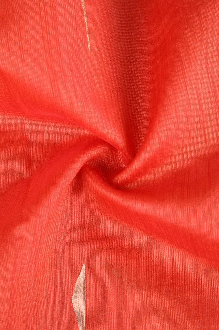 Rose Red Silk Cotton Sarees with Gold Zari Buttis (small Dots Or Motifs) view 4