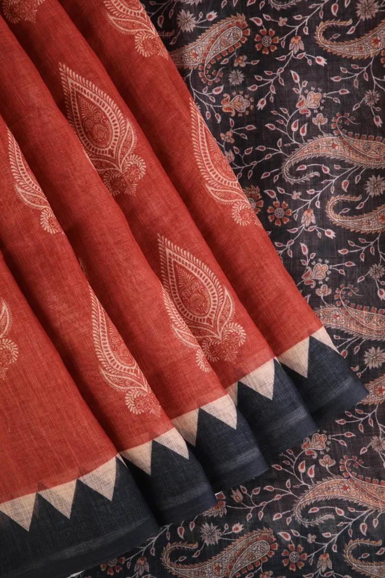 Apple Red Linen Saree Without Zari With Flower Mottif