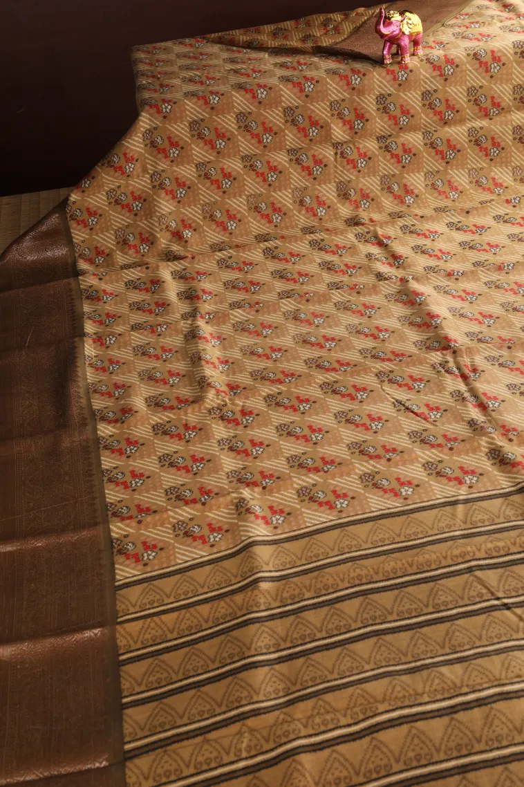 Tortilla Brown Chanderi Cotton Sarees with Copper Zari Geometric Shapes view 2