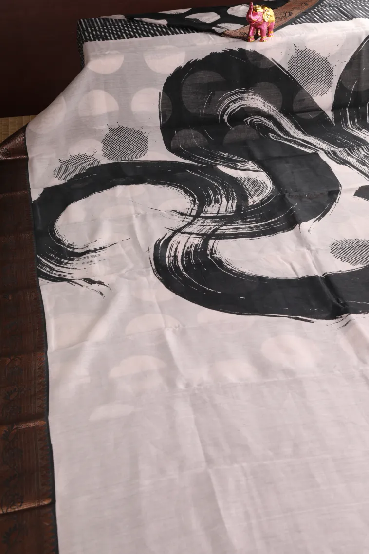 Cotton White Chanderi Cotton Sarees with Copper Zari Geometric Shapes view 2