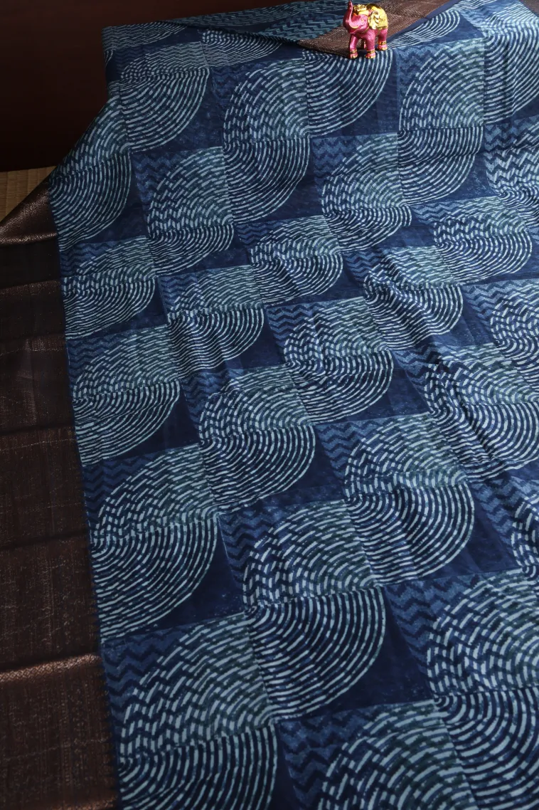 Azure Blue Chanderi Cotton Sarees with Copper Zari Geometric Shapes view 2