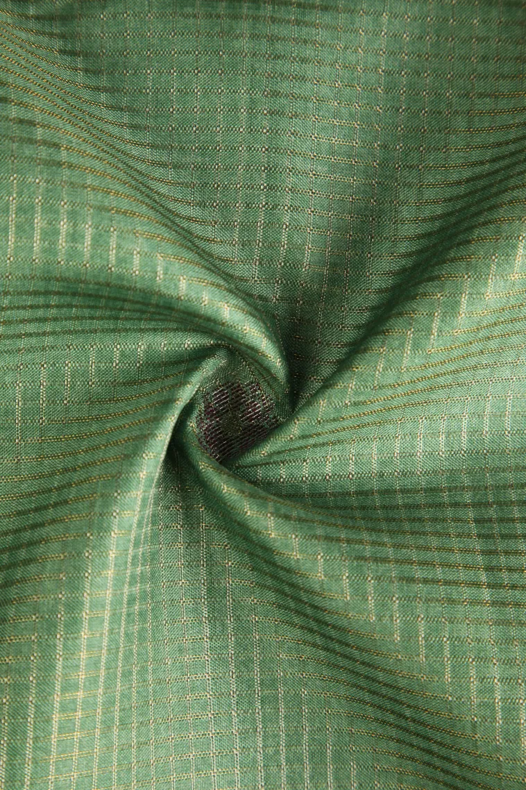 Shamrock Green Tussar Saree Without Zari With Floral Patterns view 4