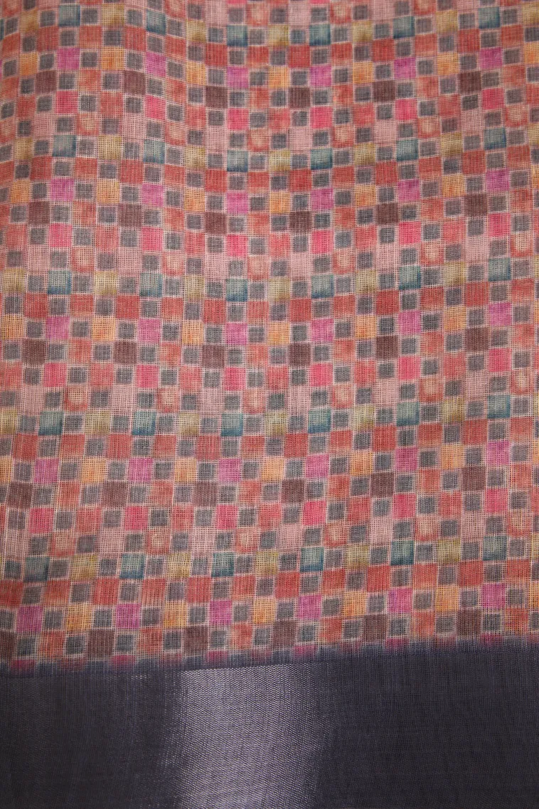 Lemonade Pink Linen Saree with Silver Zari Geometric Shapes view 3