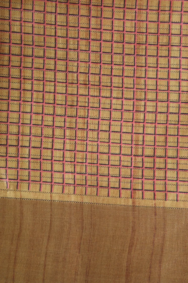 Alabaster White Jute Sarees with Antic Zari Jamandery Pattern view 3
